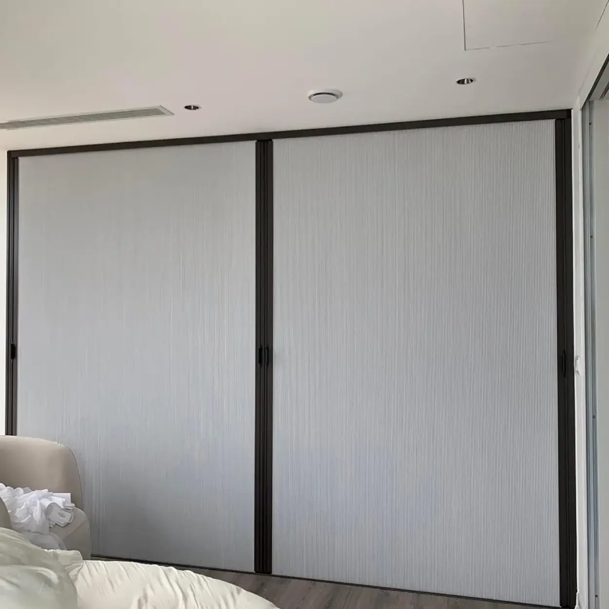 Göynük tarihi ev bebek odası — honeycomb blackout, deliksiz montaj, tam karartma